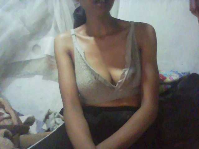 Floridafrenchy live cam on BongaCams