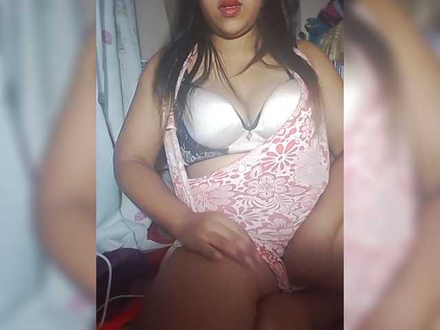 Floridafrenchy live cam on BongaCams