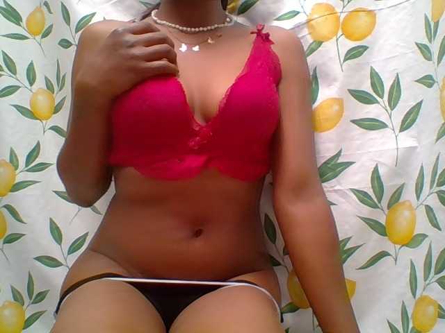 Floridafrenchy live cam on BongaCams