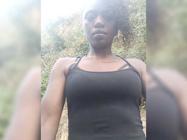 Floridafrenchy live cam on BongaCams