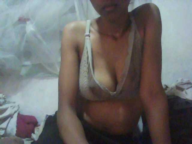 Floridafrenchy live cam on BongaCams