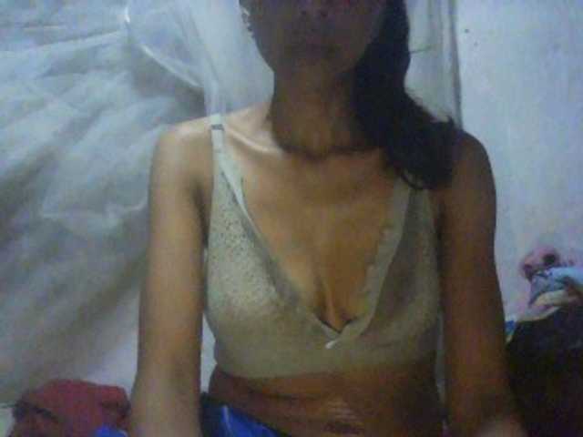 Floridafrenchy live cam on BongaCams