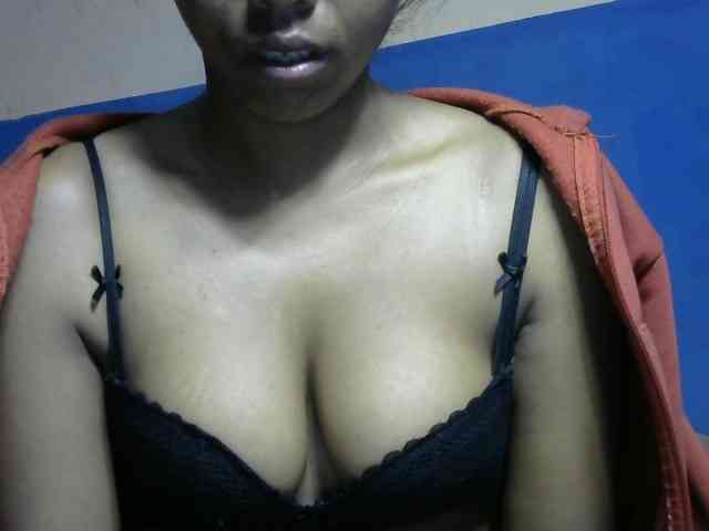 Floridafrenchy's cam show statistics and live stream
