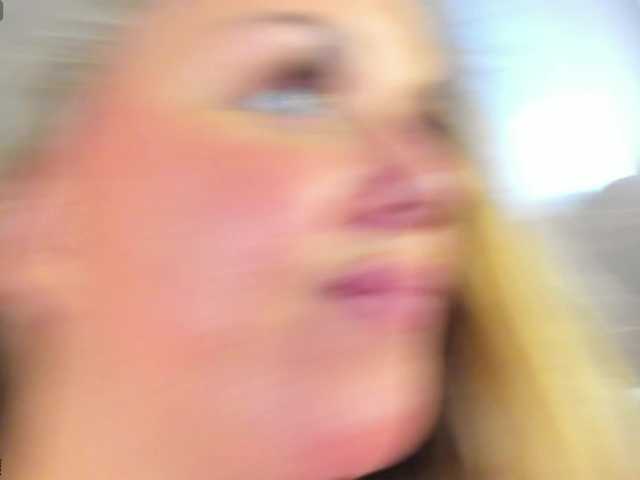 Sky-Kuper live webcam show