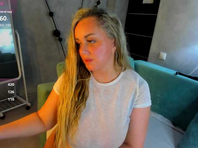Sky-Kuper live cam on BongaCams
