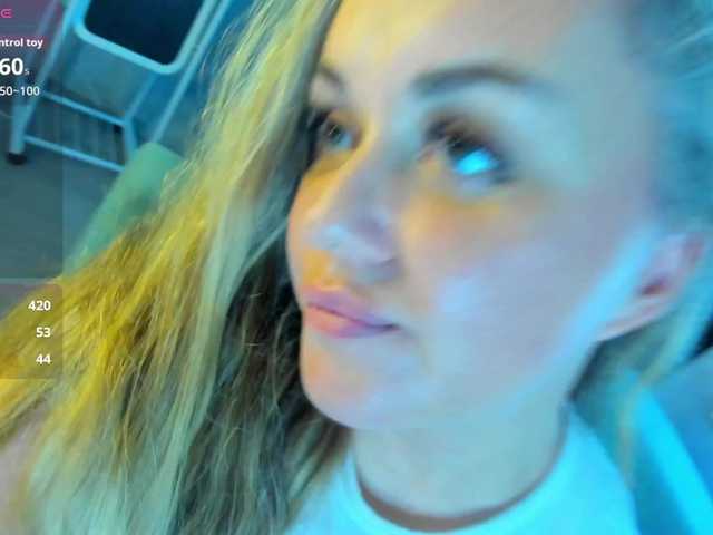 Sky-Kuper live webcam show