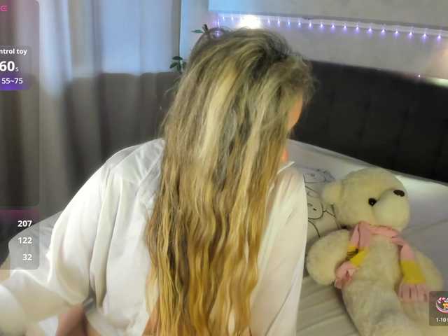 Sky-Kuper live cam on BongaCams