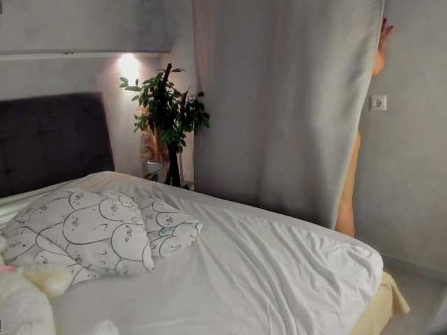 Sky-Kuper live cam on BongaCams