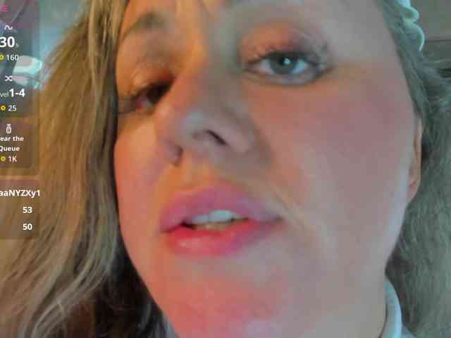 Sky-Kuper Sex Cam Show