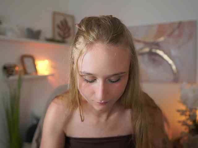 AshleyCox webcam
