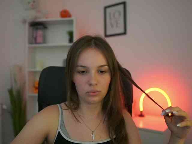 HadeGigi18