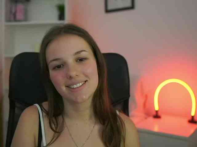 HadeGigi18