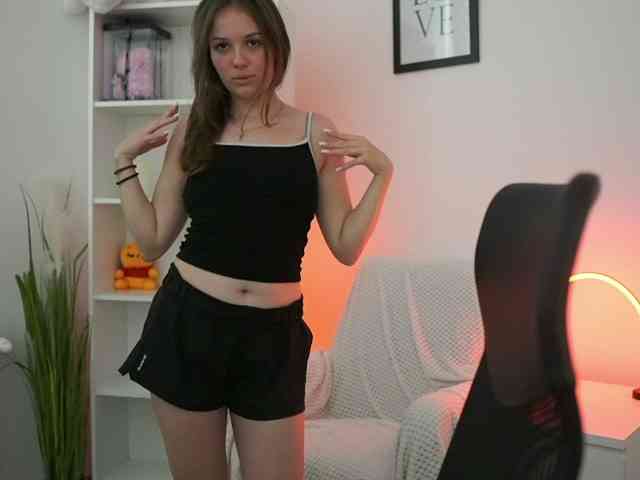 HadeGigi18