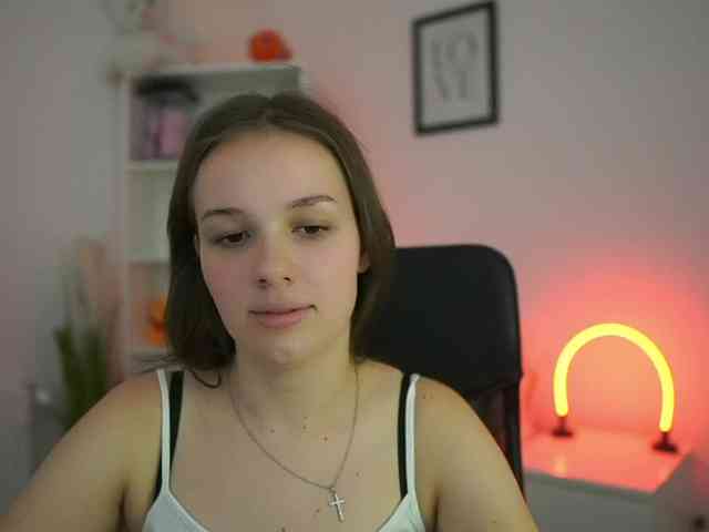 HadeGigi18