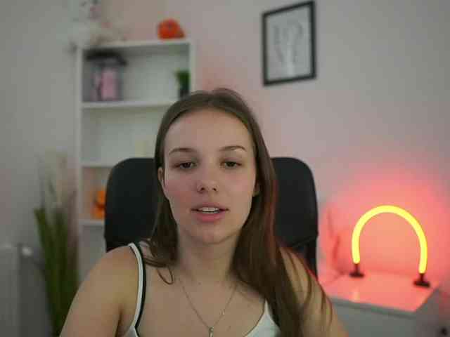 HadeGigi18