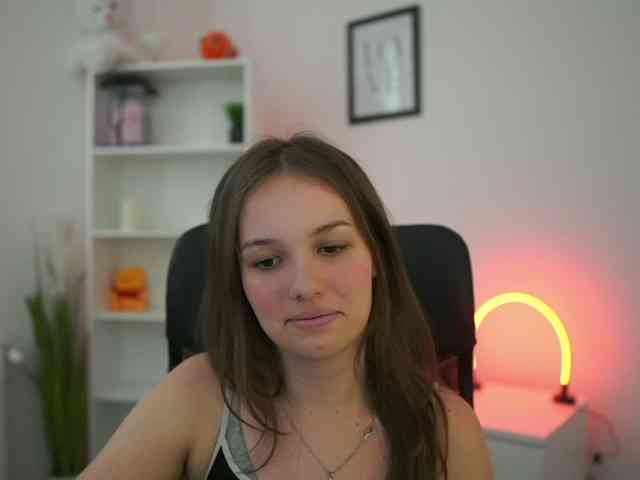HadeGigi18