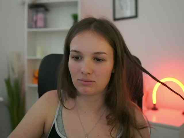 HadeGigi18
