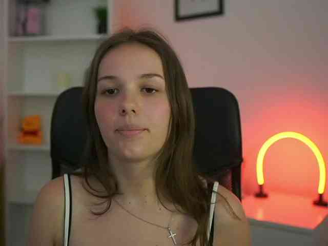 HadeGigi18