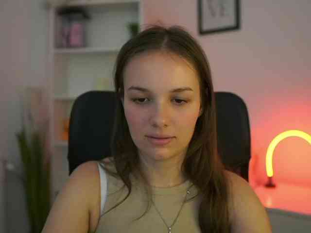 HadeGigi18