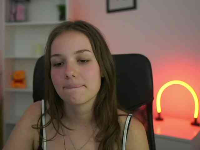 HadeGigi18