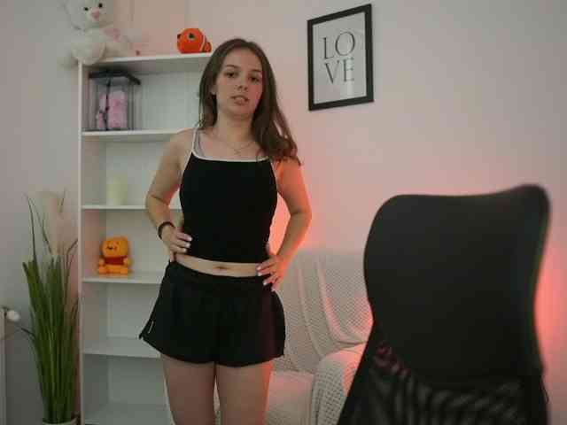 HadeGigi18