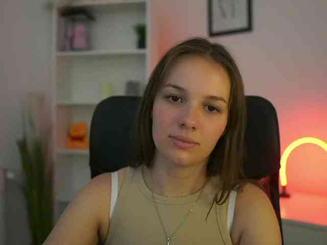 HadeGigi18 webcam