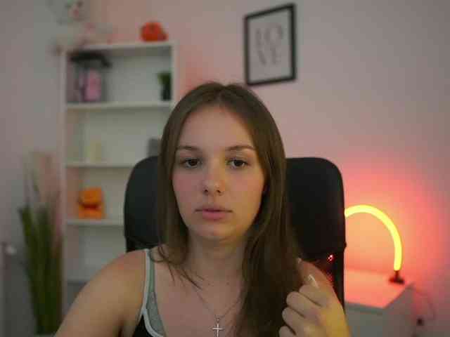 HadeGigi18