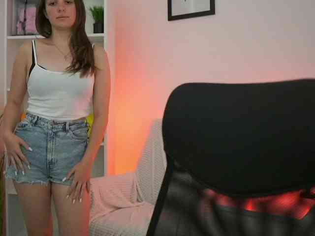 HadeGigi18