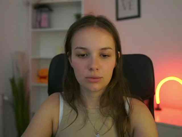 HadeGigi18