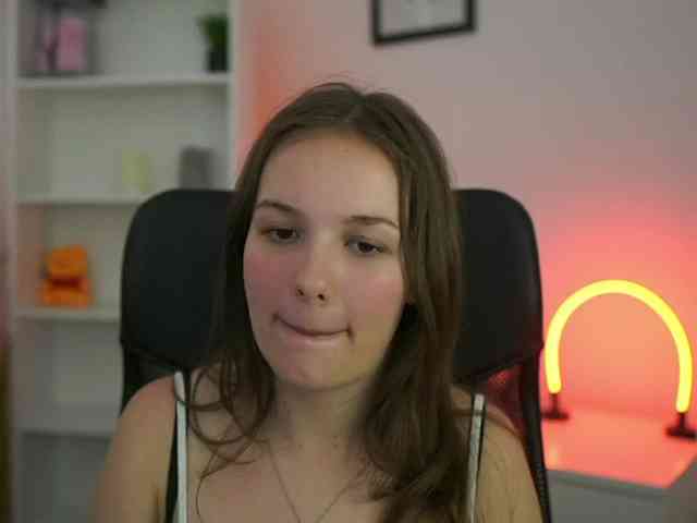 HadeGigi18