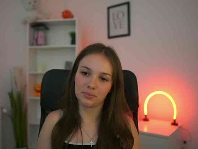 HadeGigi18