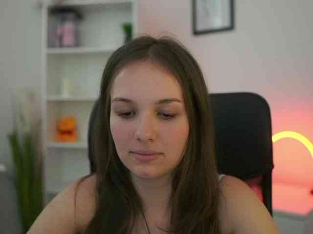 HadeGigi18