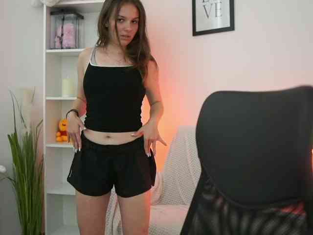 HadeGigi18