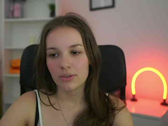 HadeGigi18