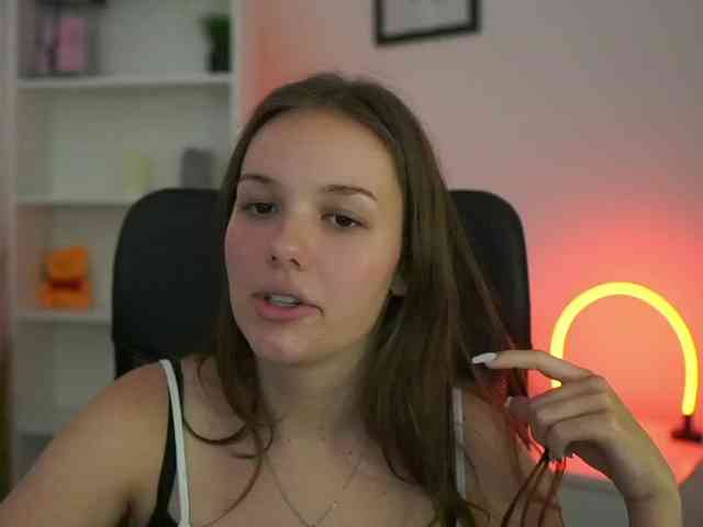 HadeGigi18