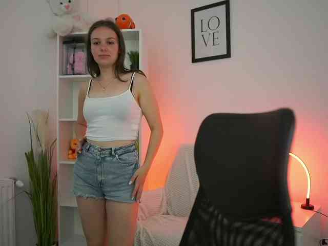 HadeGigi18