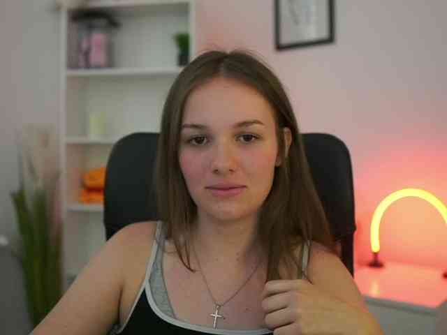 HadeGigi18