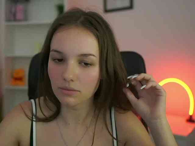HadeGigi18