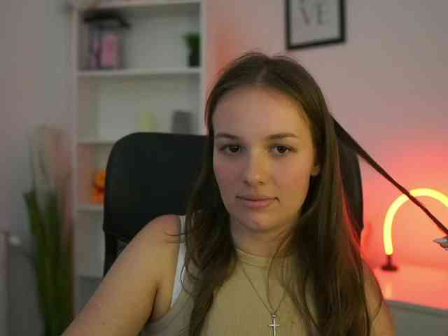 HadeGigi18