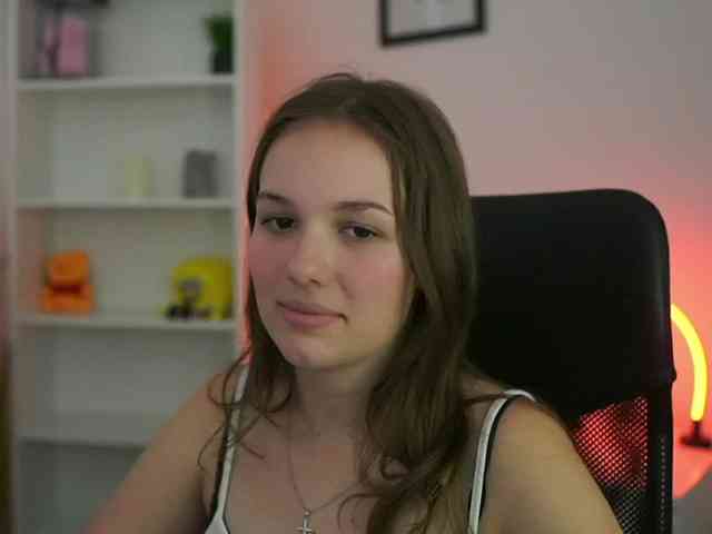 HadeGigi18