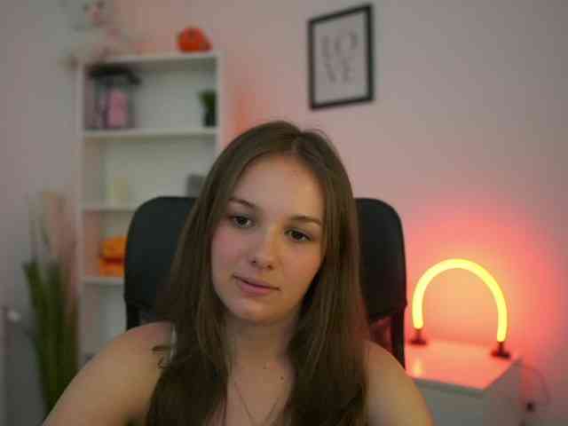 HadeGigi18