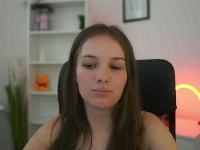 HadeGigi18