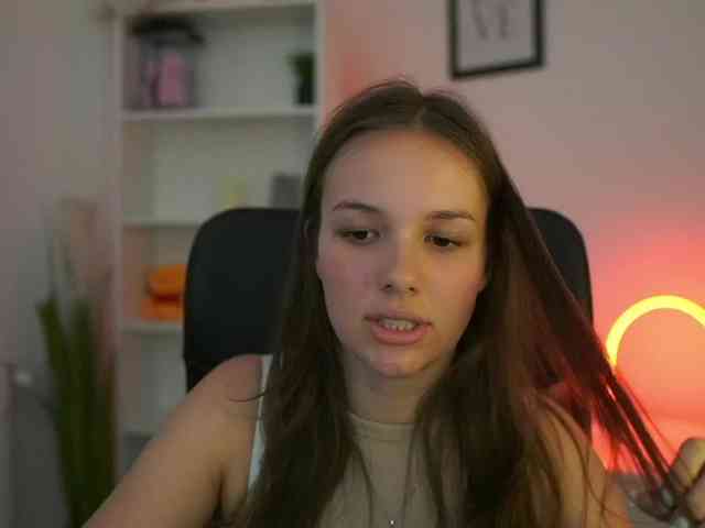 HadeGigi18