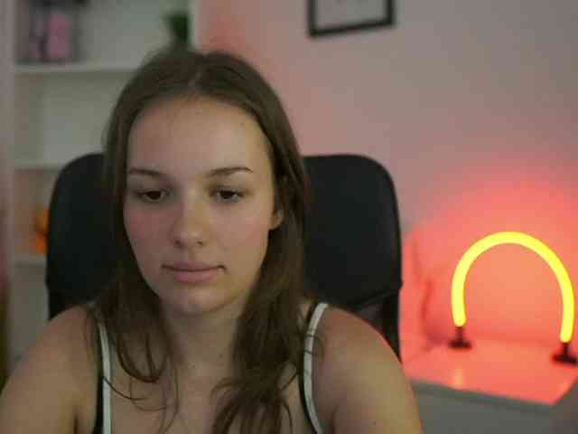 HadeGigi18