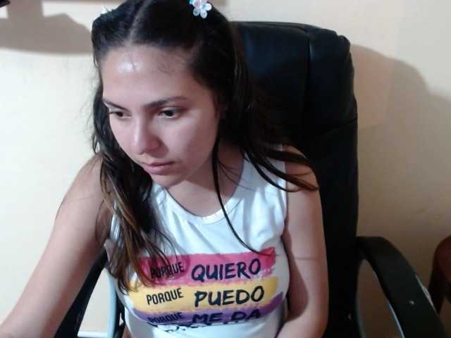 azulmonyKH live cam on BongaCams