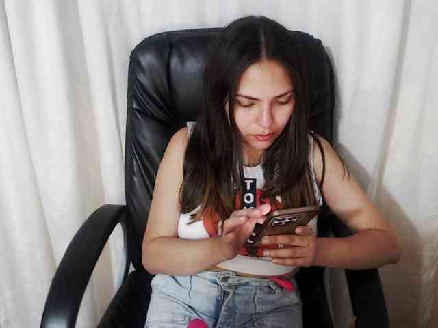 azulmonyKH webcam