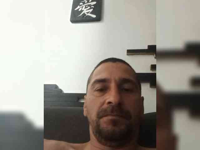 Angreytemnyu Live Webcam on BongaCams