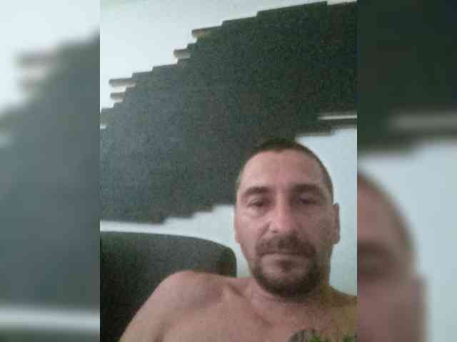 Angreytemnyu Live Webcam on BongaCams