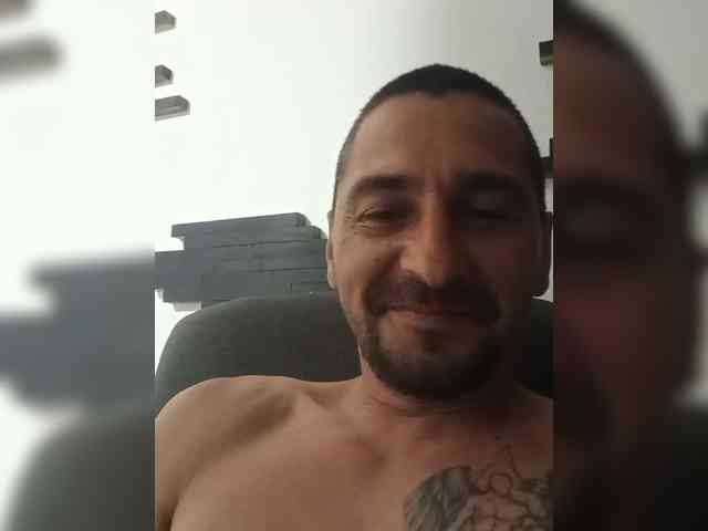 Angreytemnyu Live Webcam on BongaCams