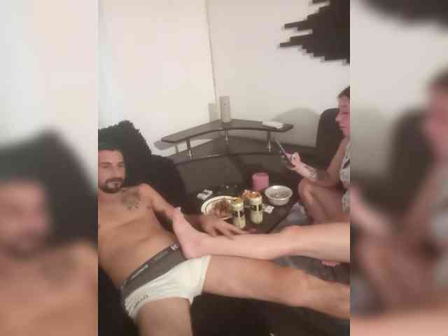 Andreyzer's cam show statistics and live stream